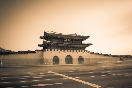 Sepia toned image of Gyeongbokgung Palace in Seoul, South Korea のeditorial素材
