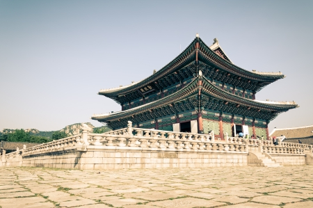 Pavilion at Gyeongbokgung Palace in Seoul, South Korea. The palace is one of the five palaces that still stand in Seoul.のeditorial素材
