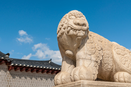 A haechi statue stands guard outside Gyeongbokgung Palace in Seoul, South Korea.のeditorial素材