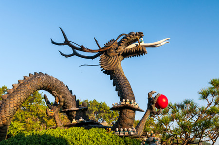 Statue of a dragon at Haedong Yonggungsa Temple in Busan, South Korea.のeditorial素材