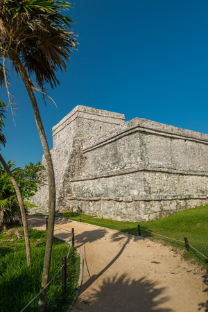 El Castillo, the central piece of the ancient Mayan ruins at Tulum, Mexico.の写真素材
