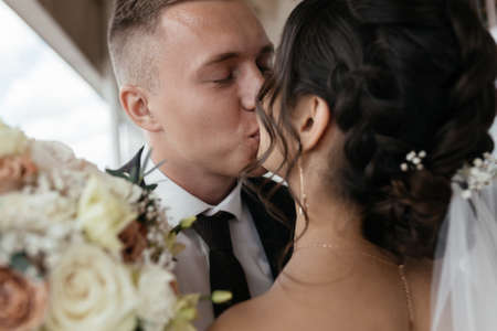 The first meeting of the bride and groom.の写真素材