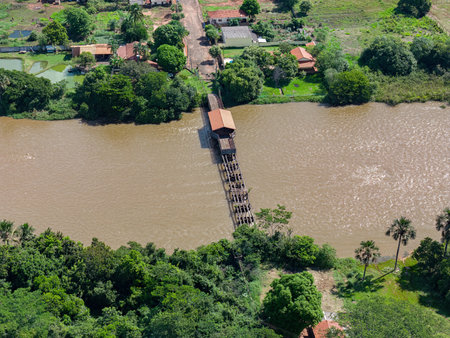 Cassilandia, Mato Grosso do Sul, Brazil - 04 16 2024: Aerial image of an old bridge cassilandia postcard old crossing between goias and mato grosso do sulのeditorial素材