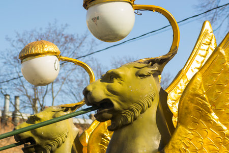 lion statue feline wing animal  architectural symboの写真素材