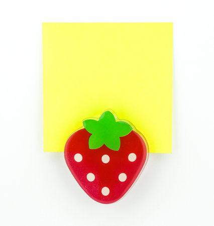 post-it, yellow note pad with strawberry clipの写真素材