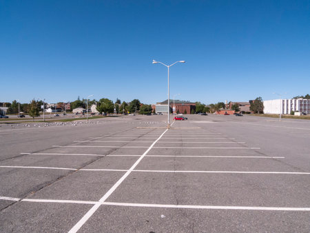 Orono, Maine, USA - September 23, 2018: Large, empty parking lot on University of Maine campus on autumn weekendのeditorial素材