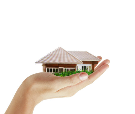 house in human hands の写真素材