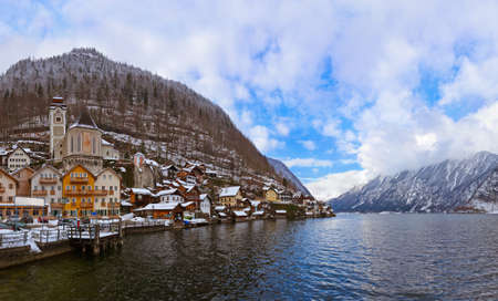 Village Hallstatt on the lake Hallstatter at winter - Salzburg Austriaのeditorial素材