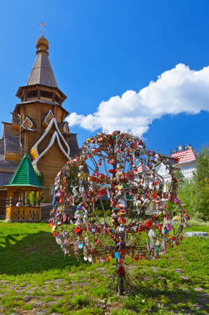 Love locks tree at Izmailovo Kremlin - Moscow Russianのeditorial素材