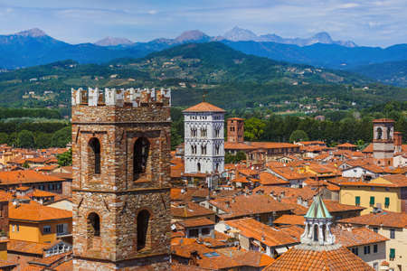 Panorama of Lucca Italia - architecture backgroundのeditorial素材