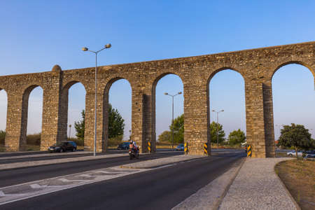 Aqueduct in Evora - Portugalのeditorial素材