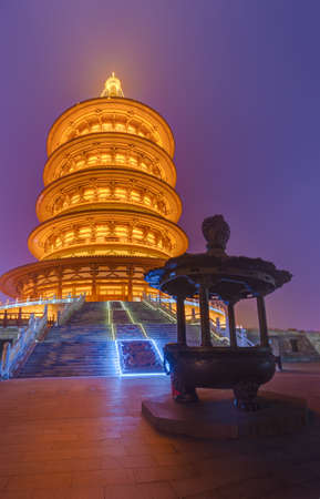 Luoyang City National Heritage Park - China - travel and architecture backgroundのeditorial素材