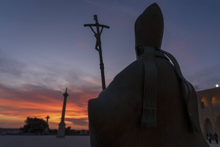 Sunset at Santa Maria di Leuca. Santa Maria di Leuca, Colonna Corinzia - Salento, Lecce, Apulia, Italy . Religious symbol, crucifix, cross - Immagineの写真素材