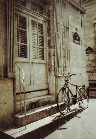 Bicycle in a street of Parisの素材