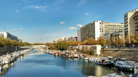 View of harbor in Parisの素材