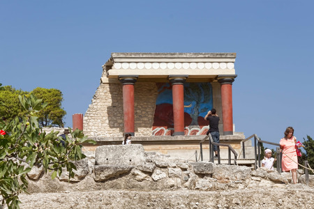 HERAKLION, CRETE, GREECE - AUGUST 1, 2013: Ruins of Knossos Palace, south of Heraklion - very popular among tourists visiting Creteのeditorial素材