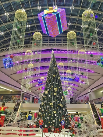 Fabulous Christmas decorationsの素材