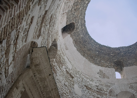 Croatia, Split - June 2018:  Diocletian's palace - The 'Oculus' or hole in the roof. This space is often used by musical  performers as the acoustics are superb.のeditorial素材