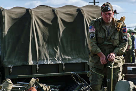 UK, Quorn - June 2015: Man dressed in uniform of the Paratroopers of 505th Parachute Infantry Regiment, USAのeditorial素材
