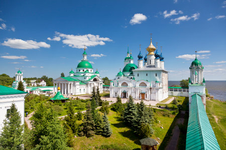 Dimitrievsky Cathedral and Zachatievsky Cathedral of the Spaso-Yakovlevsky Monastery in Rostov, Russia.のeditorial素材