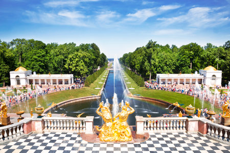 PETERHOF, RUSSIA - JULY 03, 2015: Grand cascade in Peterhof , Saint-Petersburg, Russiaのeditorial素材