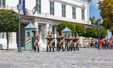 BUDAPEST, HUNGARY - AUGUST 18, 2012: Changing of the guard at the Alexander Palace - the place of work of the President. Hungaryのeditorial素材