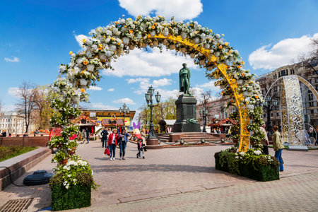 MOSCOW, RUSSIA - APRIL 30, 2016: the Festival "Easter in Moscow ", the decoration of Pushkin squareのeditorial素材