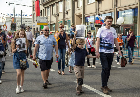 MOSCOW, RUSSIA - MAY 09, 2016: Procession of the public movement "Immortal regiment" in memory of the 26 million compatriots who died in the Great Patriotic Warのeditorial素材