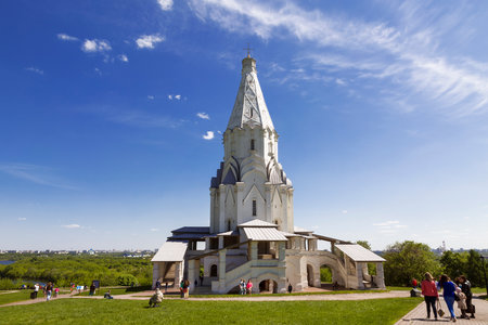 MOSCOW, RUSSIA - MAY 14, 2016: Kolomenskoe in a Sunday spring day. Church Of The Ascension. Moscow, Russiaのeditorial素材