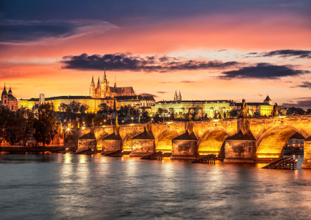 Charles bridge and Prague castle at nightのeditorial素材