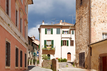 View of a street in the small town of Montepulciano in Tuscany, Italyのeditorial素材