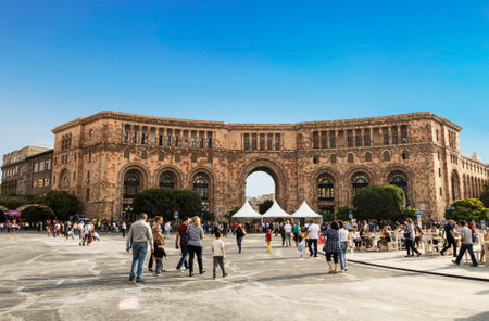 Tourists and citizens on Republic square, holiday of Independence, Yerevan, Armeniaのeditorial素材
