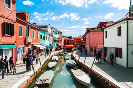 Bright colorful houses on Burano island on the edge of the Venetian lagoon. Venice, Italyのeditorial素材