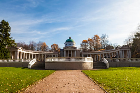 View of the temple-tomb of the princes Yusupov (colonnade) in the museum-estate Arkhangelskoye on a sunny autumn day. Moscow region, Russiaのeditorial素材