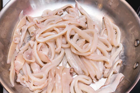 cooking raw squid rings at home