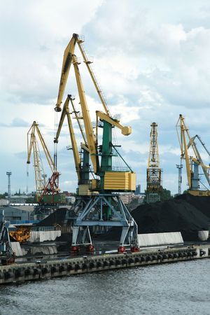 Coal loading in port the habor craneの写真素材