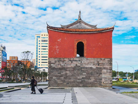 The North Gate Gatehouse Historical architecture Landmark near Taipei main station with tourist people TAIPEI; TAIWANN - NOV 28; 2017のeditorial素材
