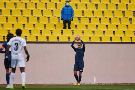 KHARKIV, UKRAINE - NOVEMBER 11, 2020: Woman football match Zhitlobud-2 vs. Voshod. There is lockdown sport. Public events are allowed. Europe match of football during CV pandemic.のeditorial素材