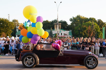 KHARKIV, UKRAINE - SEPTEMBER 1, 2021: Knowledge day. University March at the biggest square of Europe, square Svobody.のeditorial素材