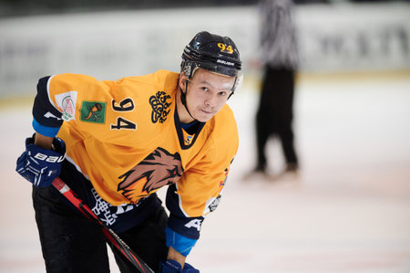 KHARKIV, UKRAINE - OCTOBER 31, 2021: The match of Ukrainian hockey league Rulav Oddr vs Kramatorsk.のeditorial素材