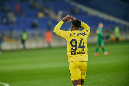 KHARKIV, UKRAINE - NOVEMBER 13, 2021: The football match of Ukrainian PFL FC Metalist vs Prykarpattyaのeditorial素材