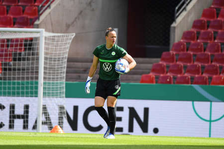 COLOGNE, GERMANY - MAY 27, 2022: Almuth Schult. Prematch practice of VFL Wolfsburg. DFB Pokal Finale der Frauen 2022のeditorial素材