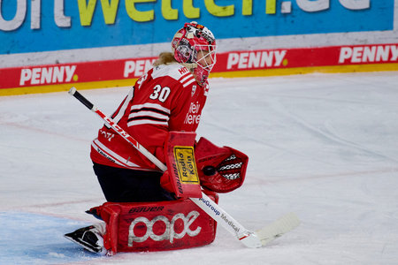 COLOGNE, GERMANY - JANUARY 2, 2023: Hockey match DEL KÃ¶lner Haie - DÃ¼sseldorfer EGのeditorial素材