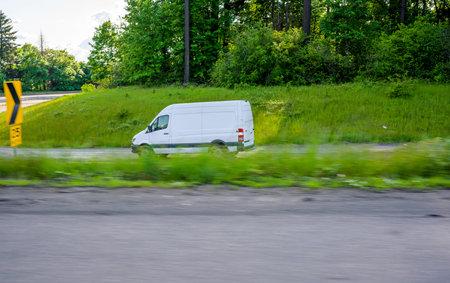 Commercial efficient eco-friendly transportation compact mini van for small business and local...