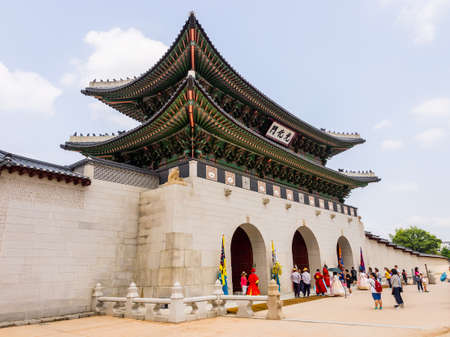 Seoul, South Korea - June 26, 2017 : People near the gate of Gyeongbokgung Palace.のeditorial素材