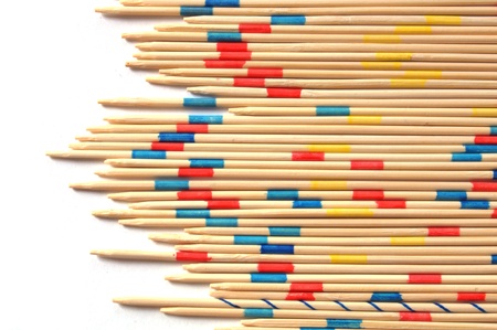 a game of mikado isolated on white backgroundの写真素材