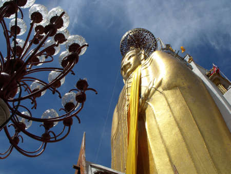 Bangkok, Thailand, September 9, 2015: The great giant buddha of Bangkok. 32 meter tall Buddha at Wat Intharawihan in Bangkok, Thailandのeditorial素材