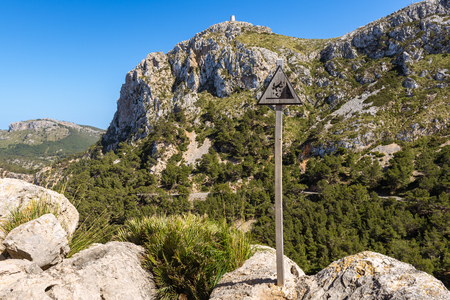 MALLORCA, SPAIN - May 6, 2019: Falling rocks sign at Cap de Formentorのeditorial素材