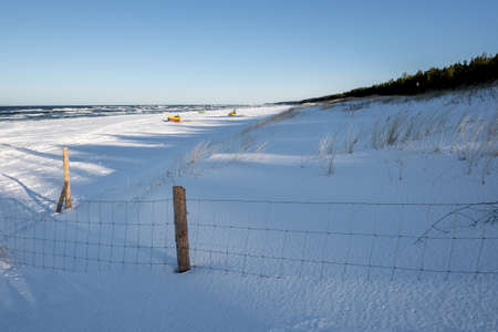 Snow covered beach on the Baltic Sea. Debki, Polandの写真素材