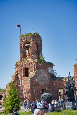 An excursion group visits the sights of the Oreshek fortress near St. Petersburgのeditorial素材
